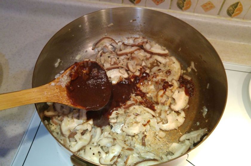 Ribeye Steak With Burgundy Mushroom Sauce Recipe — Dishmaps